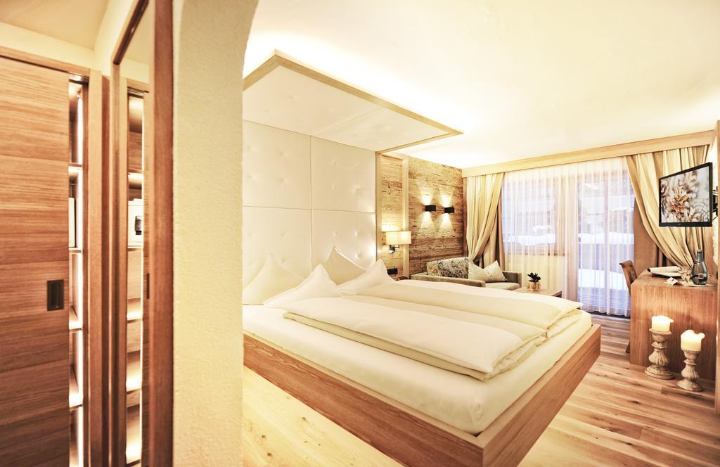 Salnerhof Superior Lifestyle Resort Ischgl Habitación foto